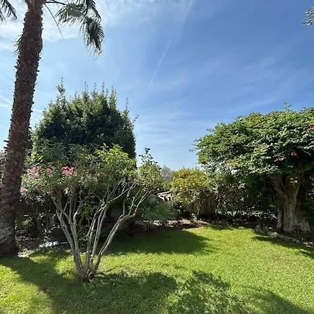 Apartment Village Grand Studio, Avec Piscine Vue Partagee Mougins